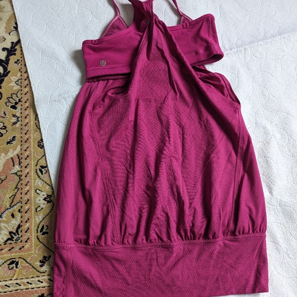 Lululemon tops - Picture 5 of 11